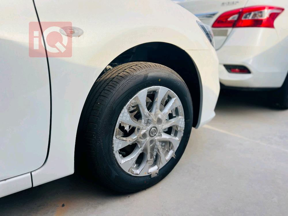 نيسان سنترا